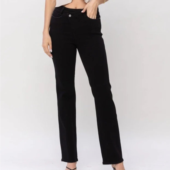 Judy Blue Black Dad Jean Straight Leg Crossover Waist Size 13/31 NWT - Picture 1 of 9